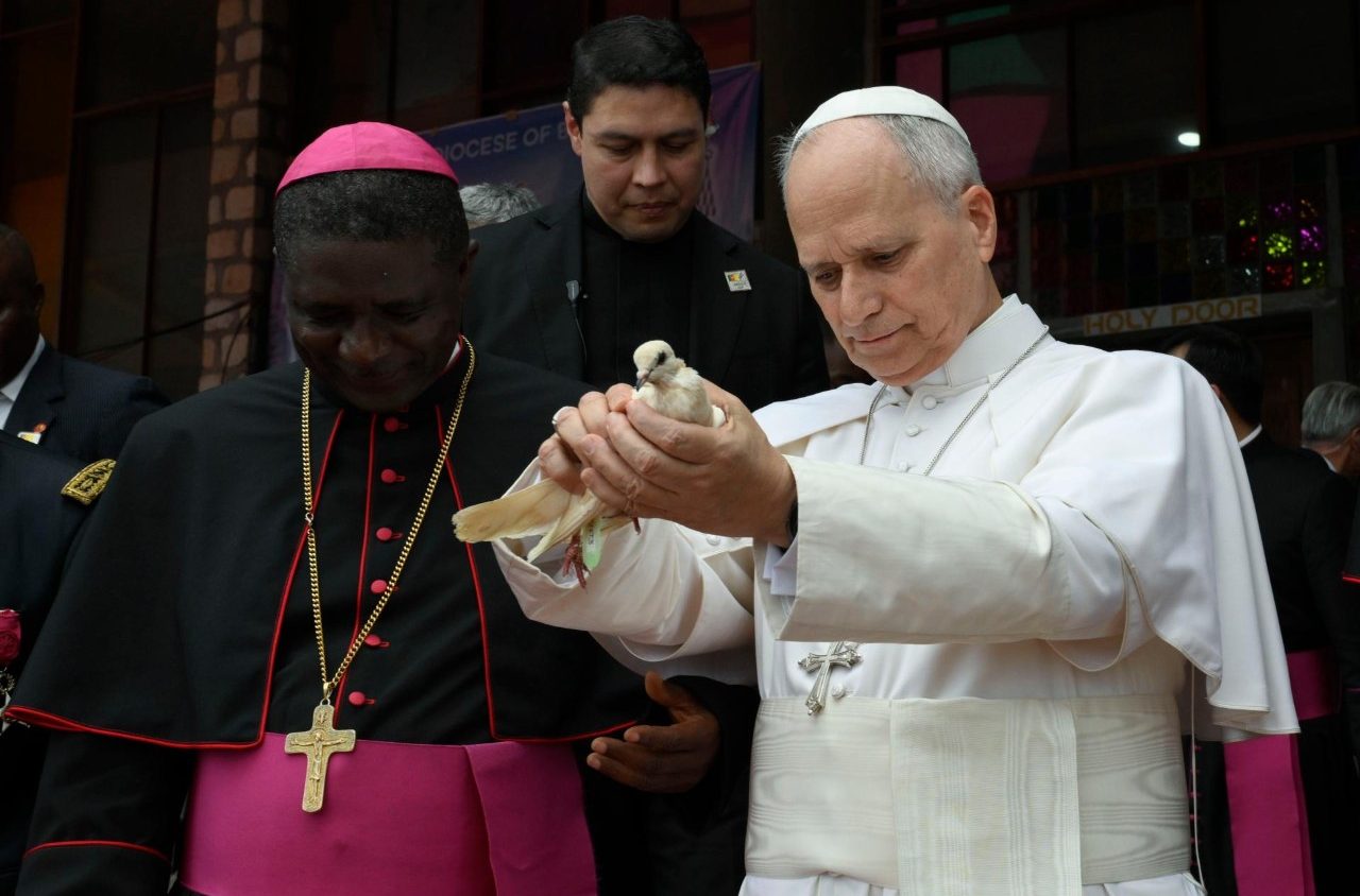 pope_and_archbishop_FukeaVM